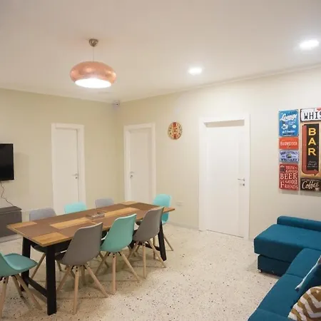 Johnny'S Apartment Hostel San Ġiljan